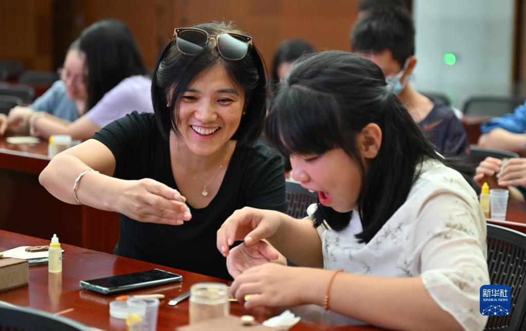 注册首存10元即送30元